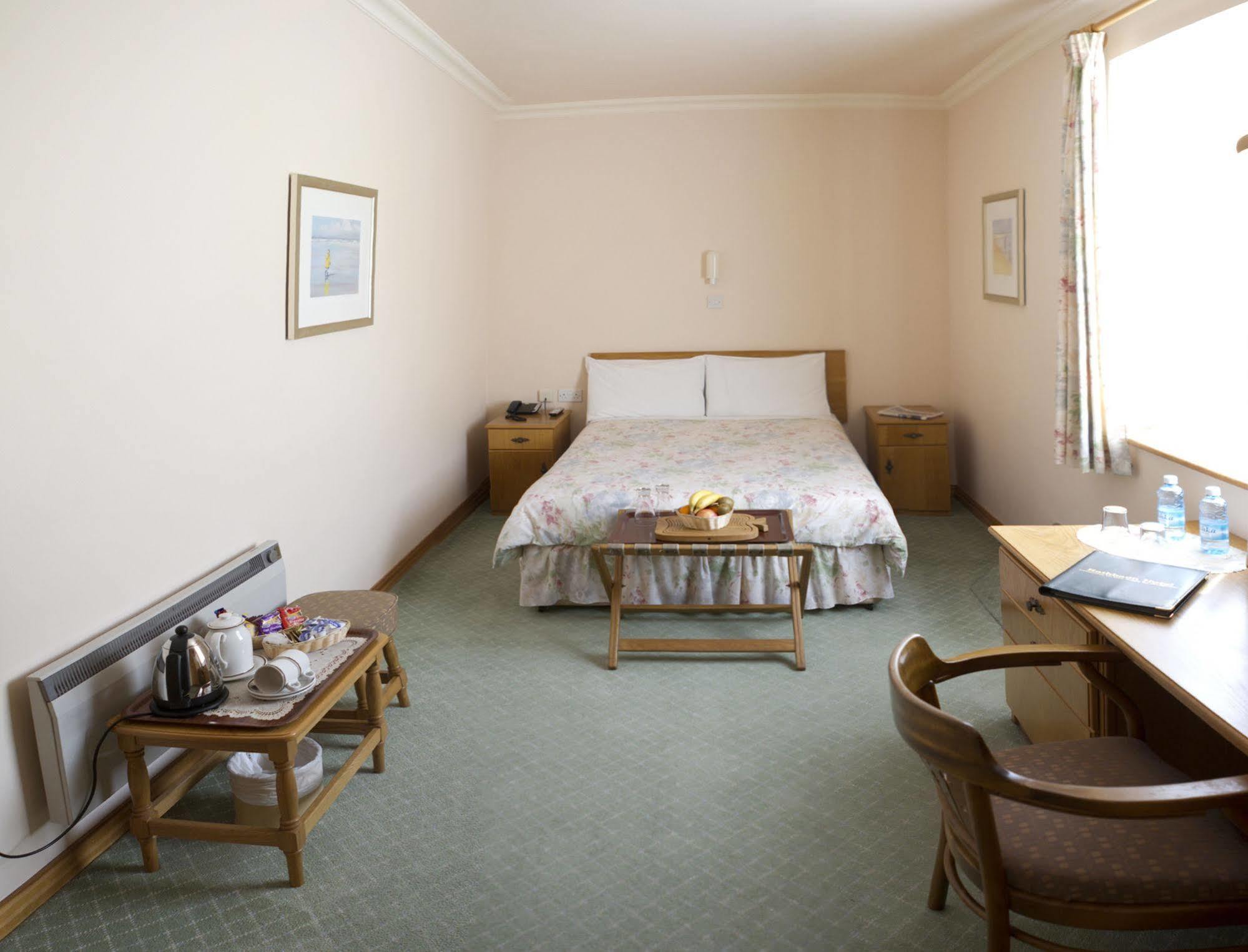 Hotel Rathbaun